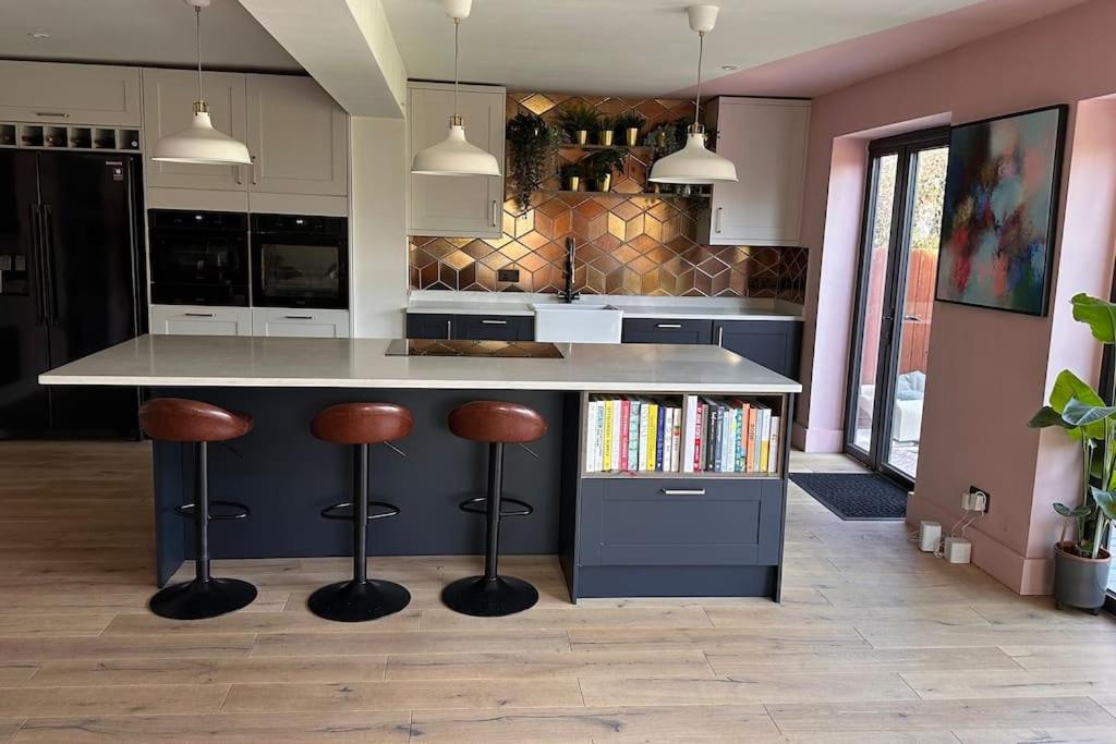Formby, Spacious True Bungalow Steps From Beach Екстериор снимка
